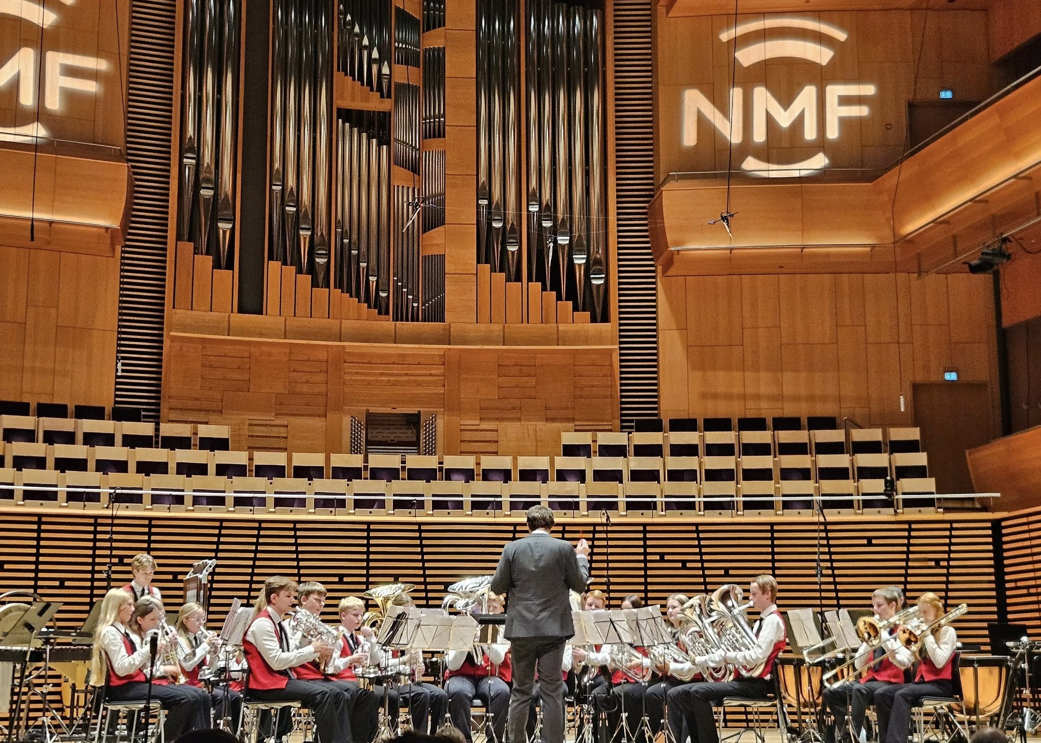 Lyderhorn skolebrass