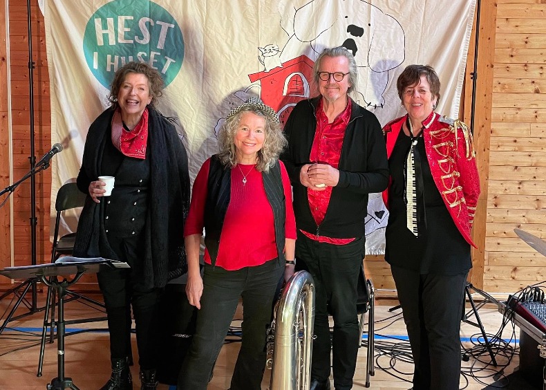 Barnas kulturhus: Hest i huset